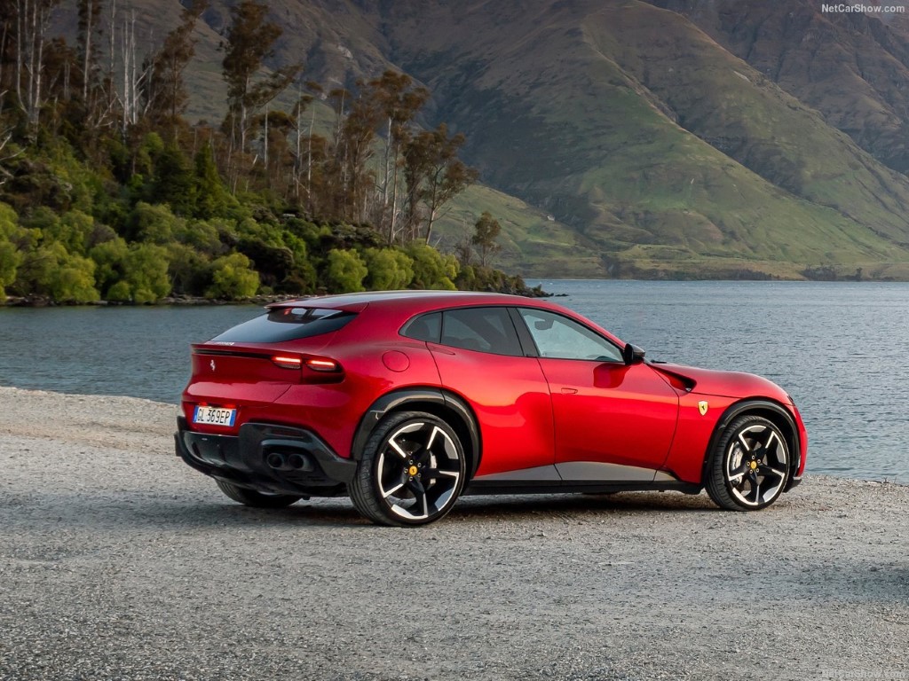 Ferrari Purosangue 6.5 V12